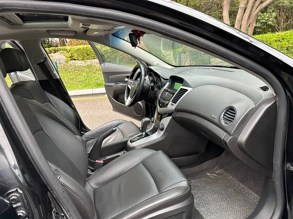 CHEVROLET CRUZE 2012