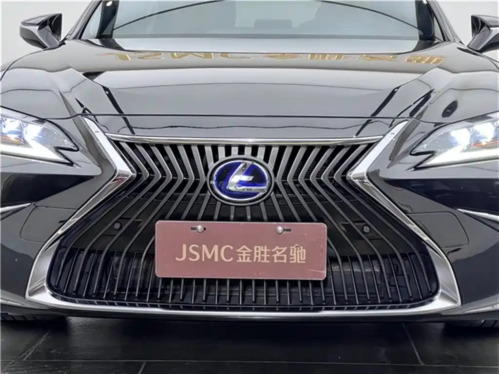 LEXUS ES 2021