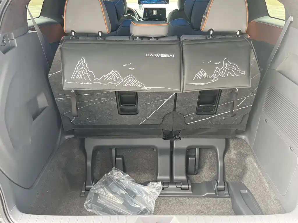 TOYOTA GRANVIA 2024