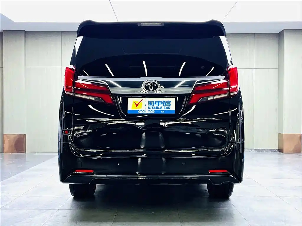 TOYOTA ALPHARD 2018