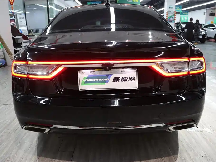 LINCOLN CONTINENTAL 2019