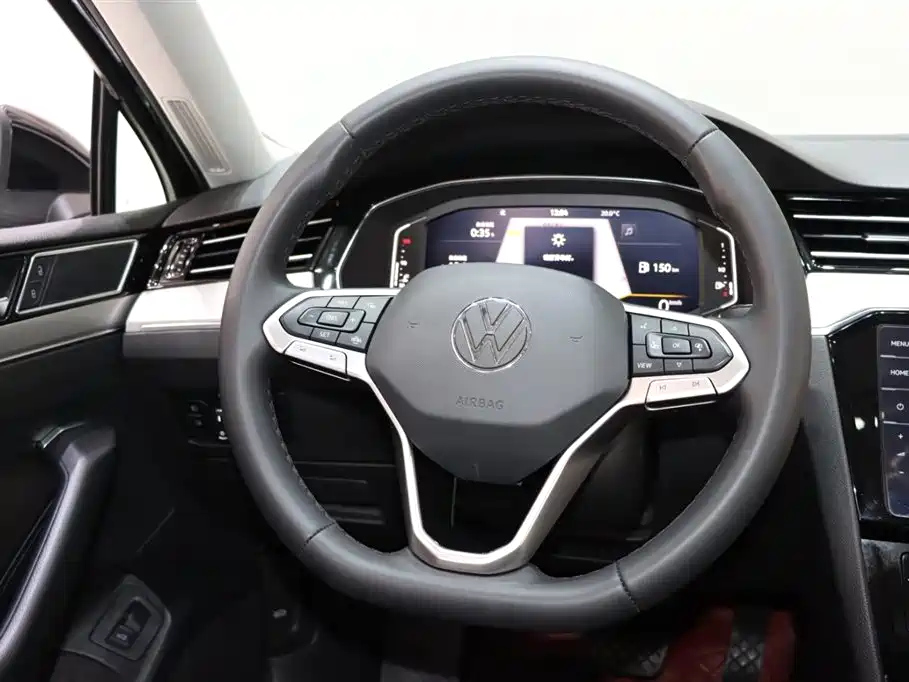 VOLKSWAGEN MAGOTAN 2021