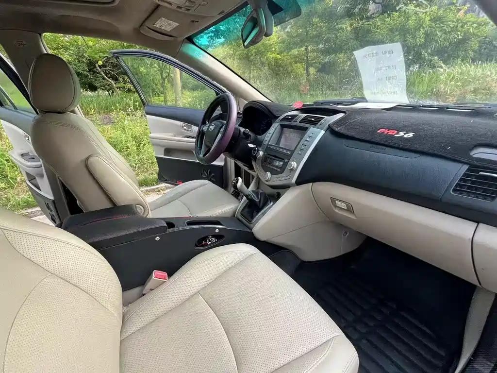 BYD S6 2013