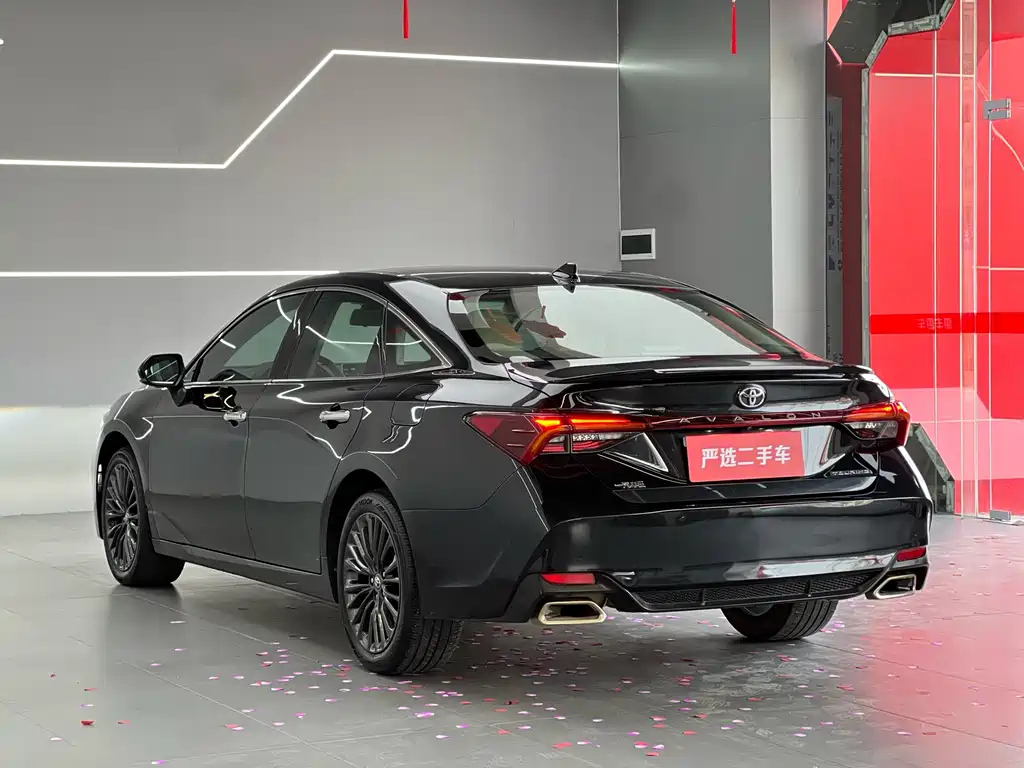 TOYOTA AVALON 2020