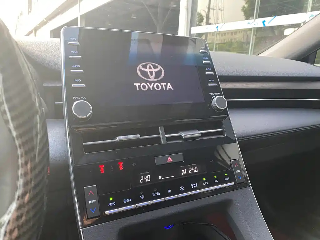 TOYOTA AVALON 2020