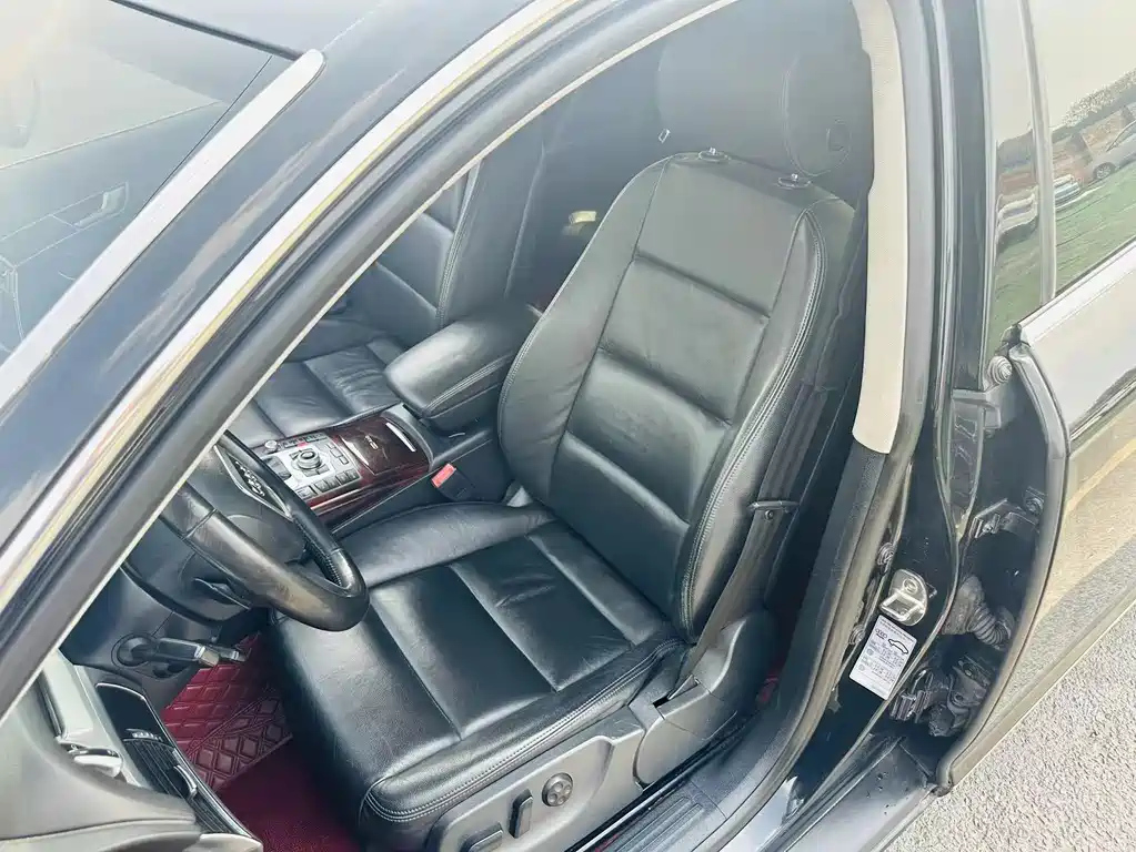 AUDI A6L 2011