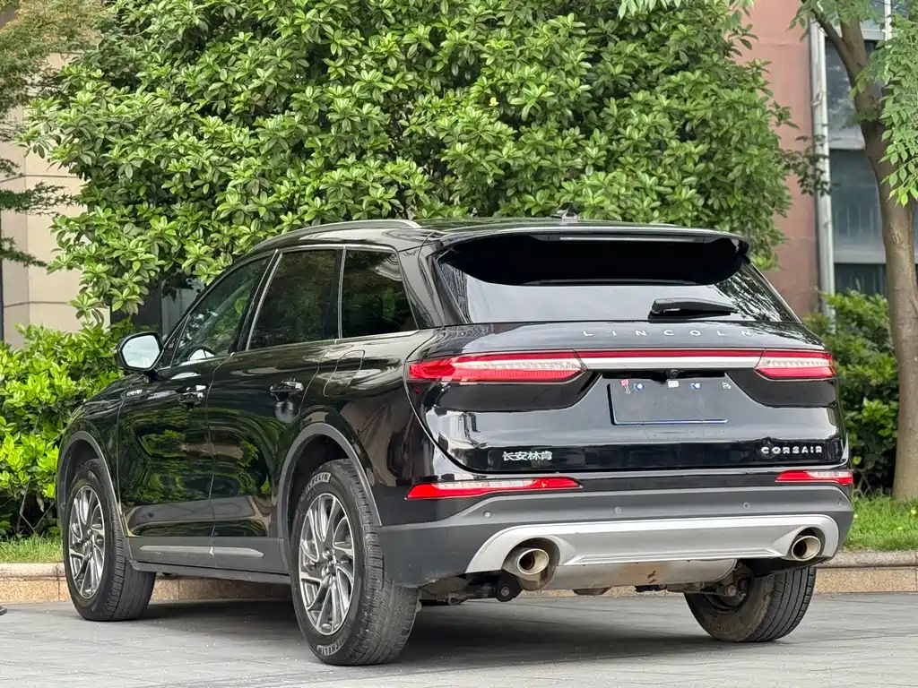 LINCOLN ADVENTURER 2021