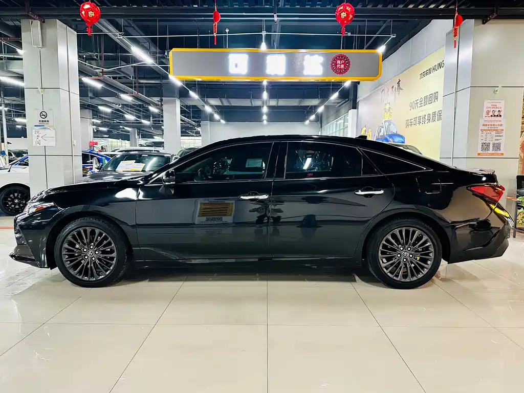 TOYOTA AVALON 2019