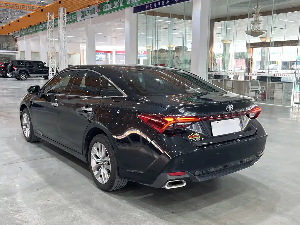 TOYOTA AVALON 2021