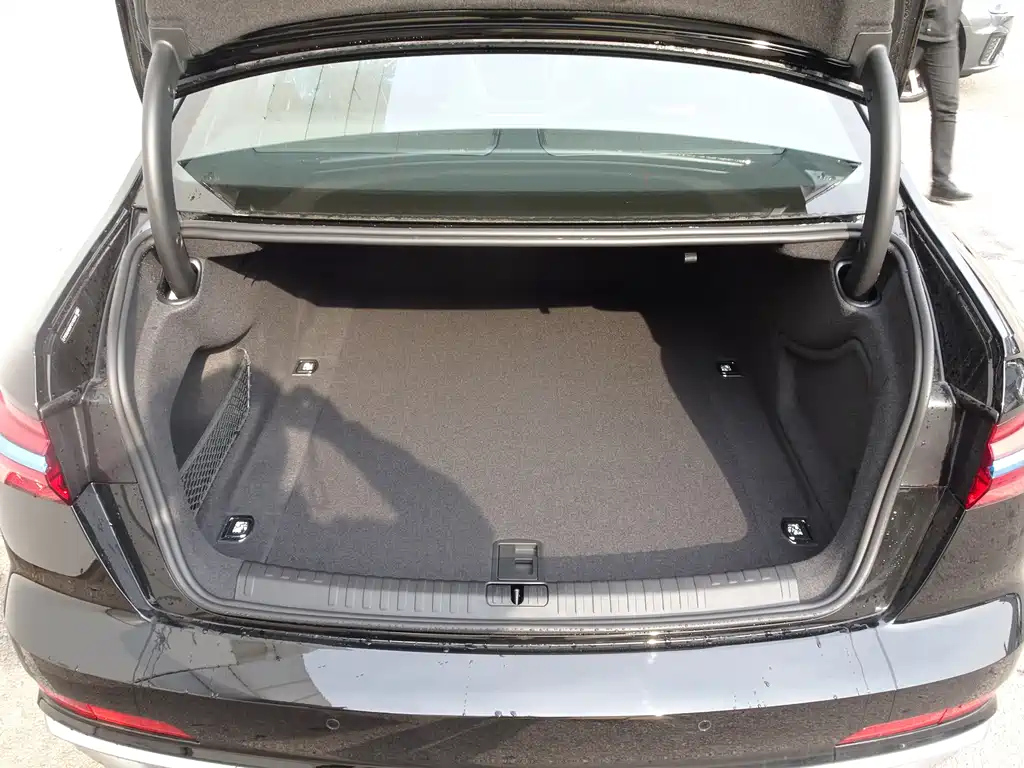 AUDI A6L 2024