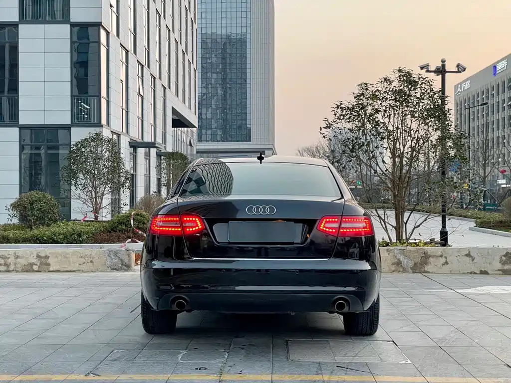 AUDI A6L 2010
