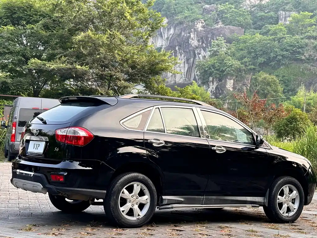 BYD S6 2013