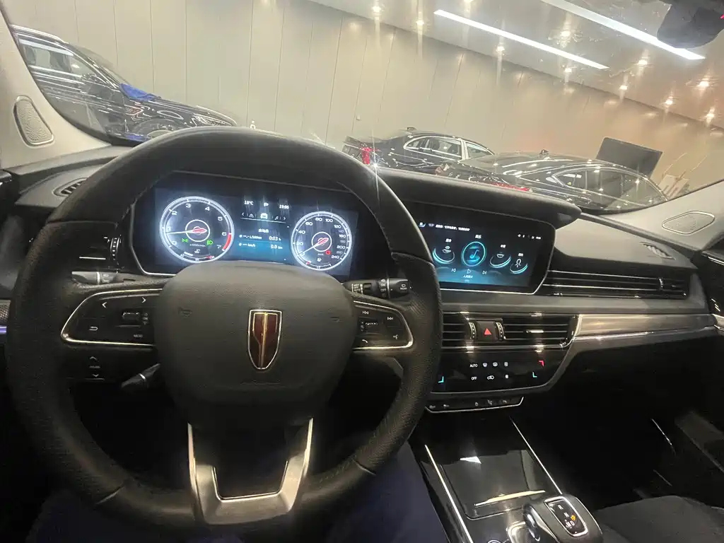 HONGQI HS5 2023