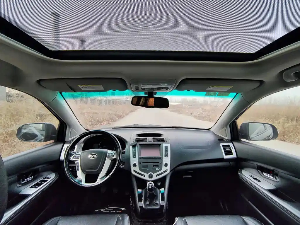 BYD S6 2015
