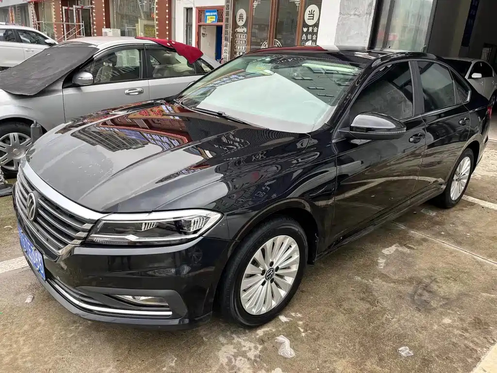 VOLKSWAGEN LAVIDA 2020
