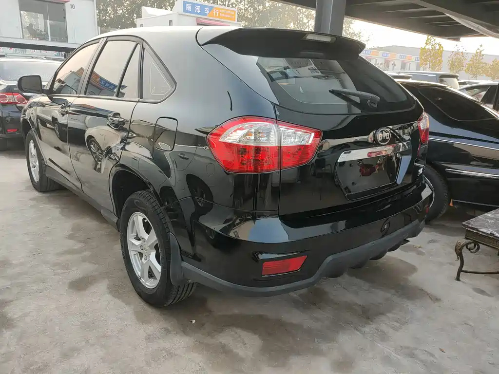 BYD S6 2014