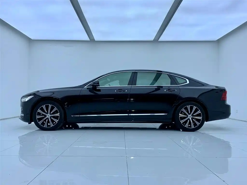 VOLVO S90 2021