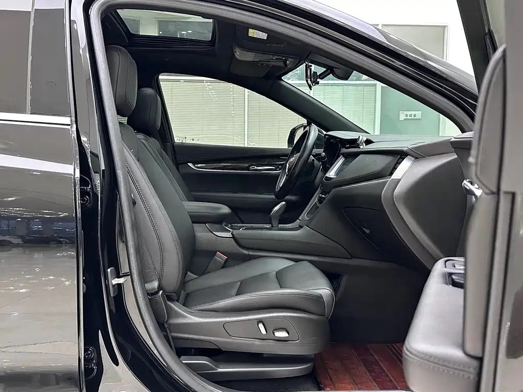 CADILLAC XT5 2019