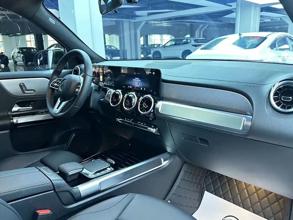 MERCEDES BENZ GLB 2022