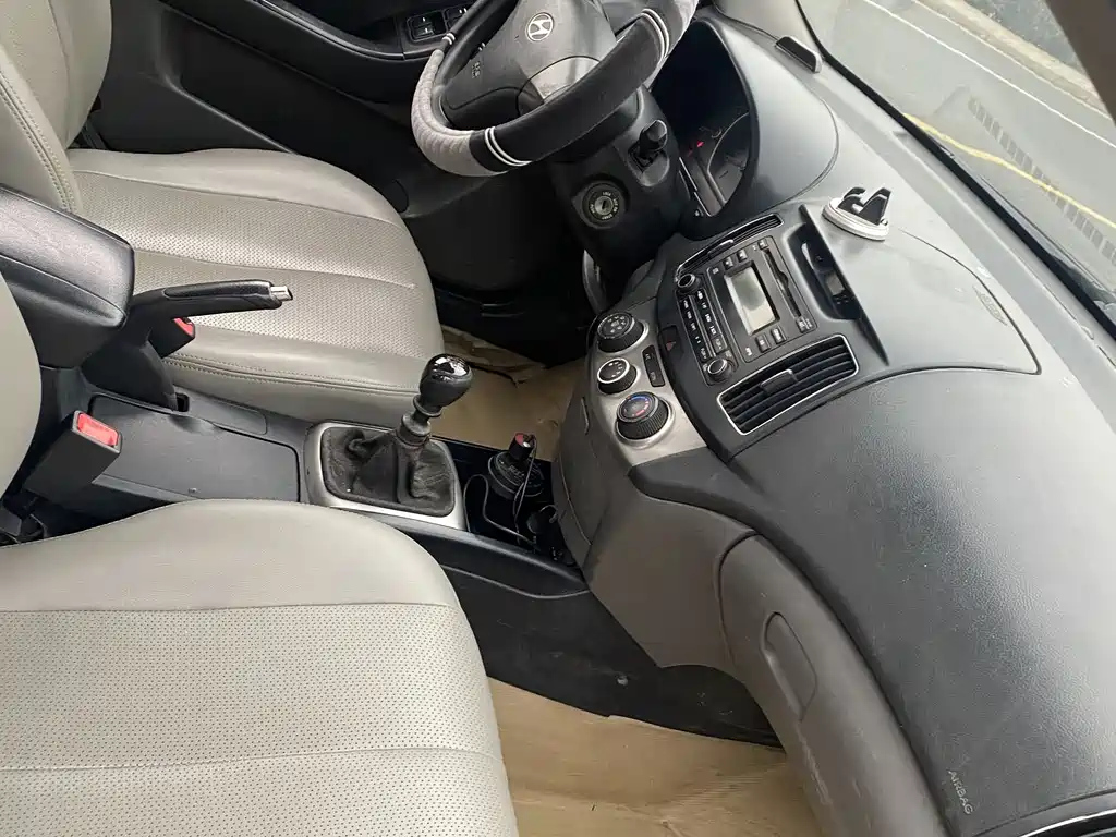 HYUNDAI CELESTA 2011