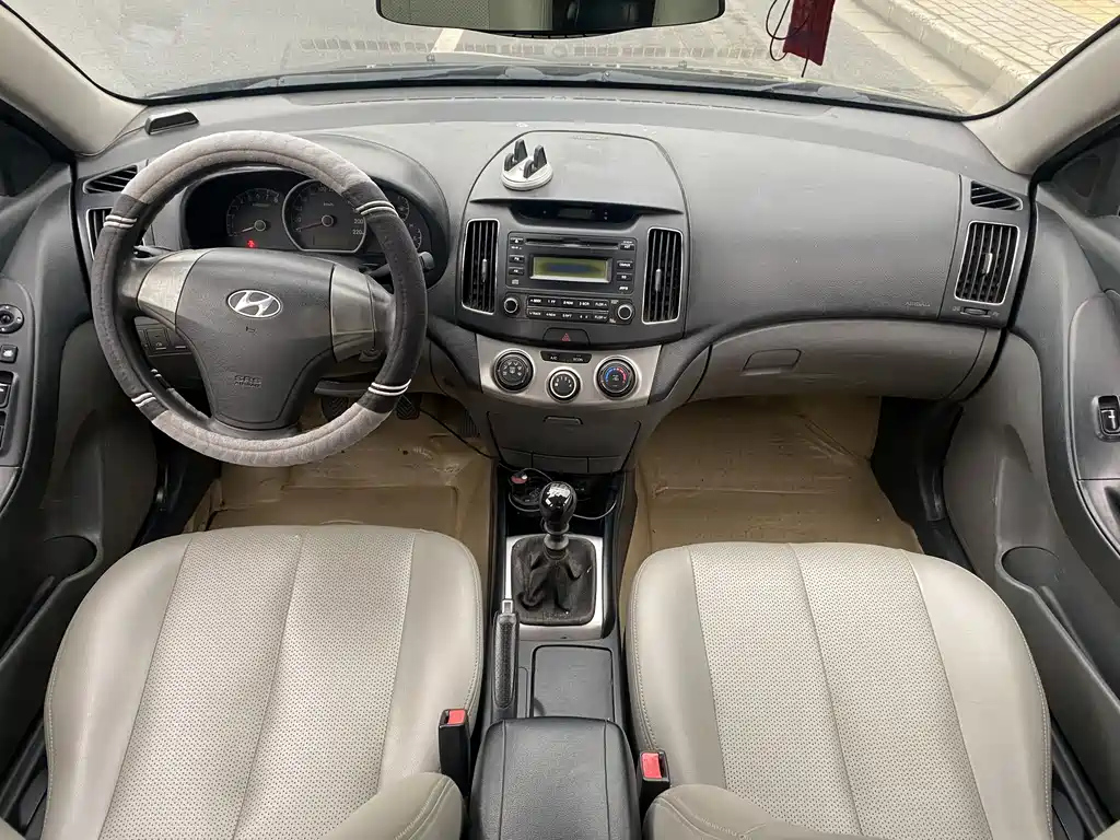 HYUNDAI CELESTA 2011