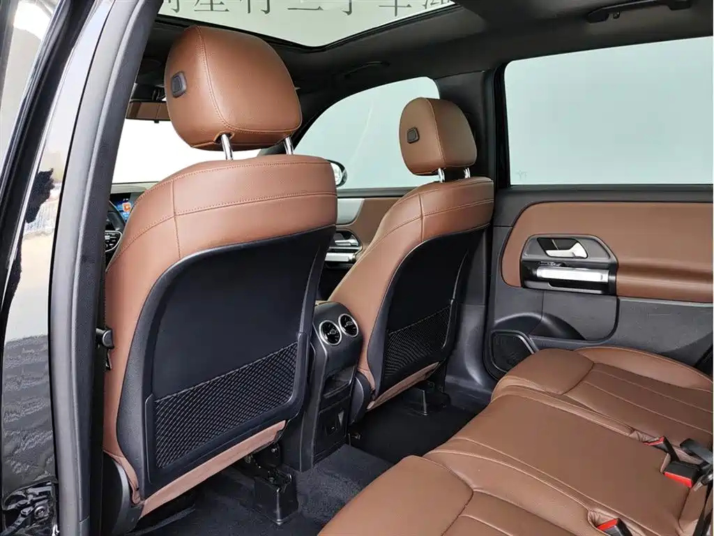 MERCEDES BENZ GLB 2021