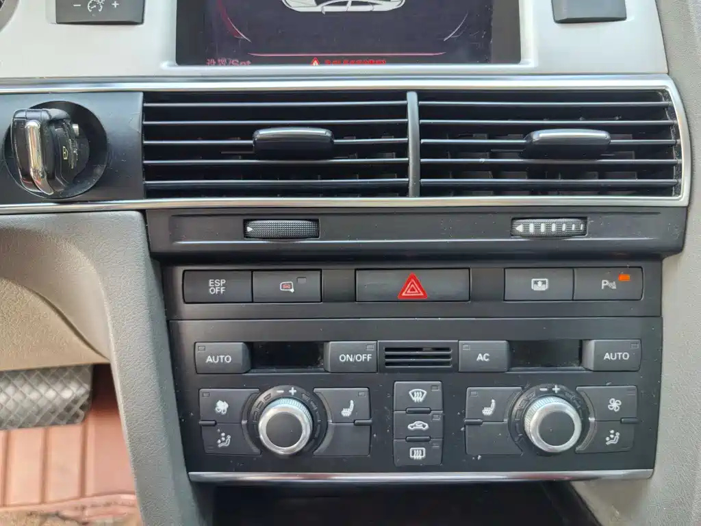 AUDI A6L 2011