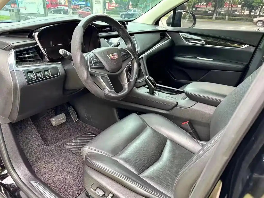 CADILLAC XT5 2017
