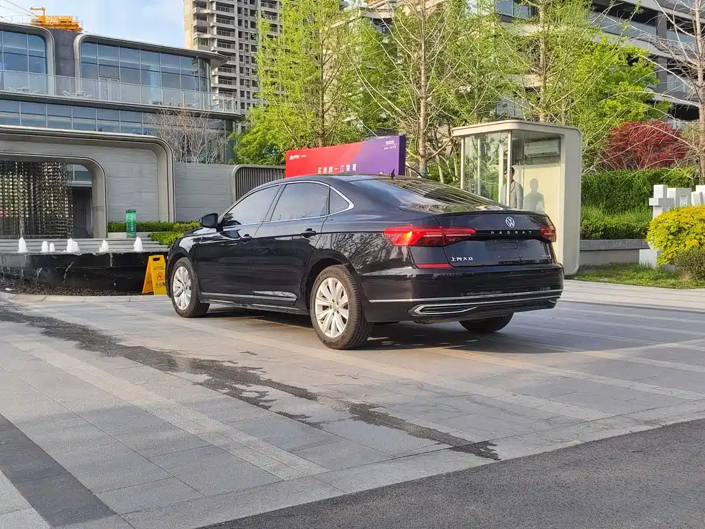 VOLKSWAGEN PASSAT 2020