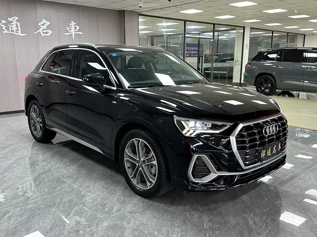 AUDI Q3 2020