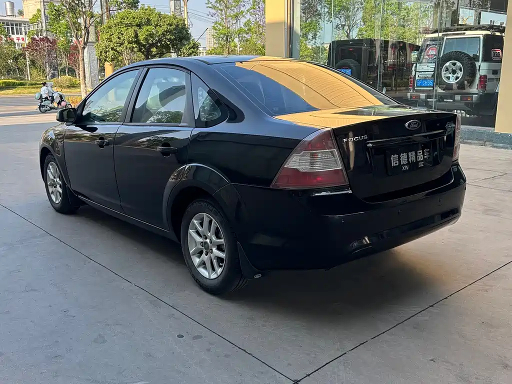 FORD FOCUS 2012