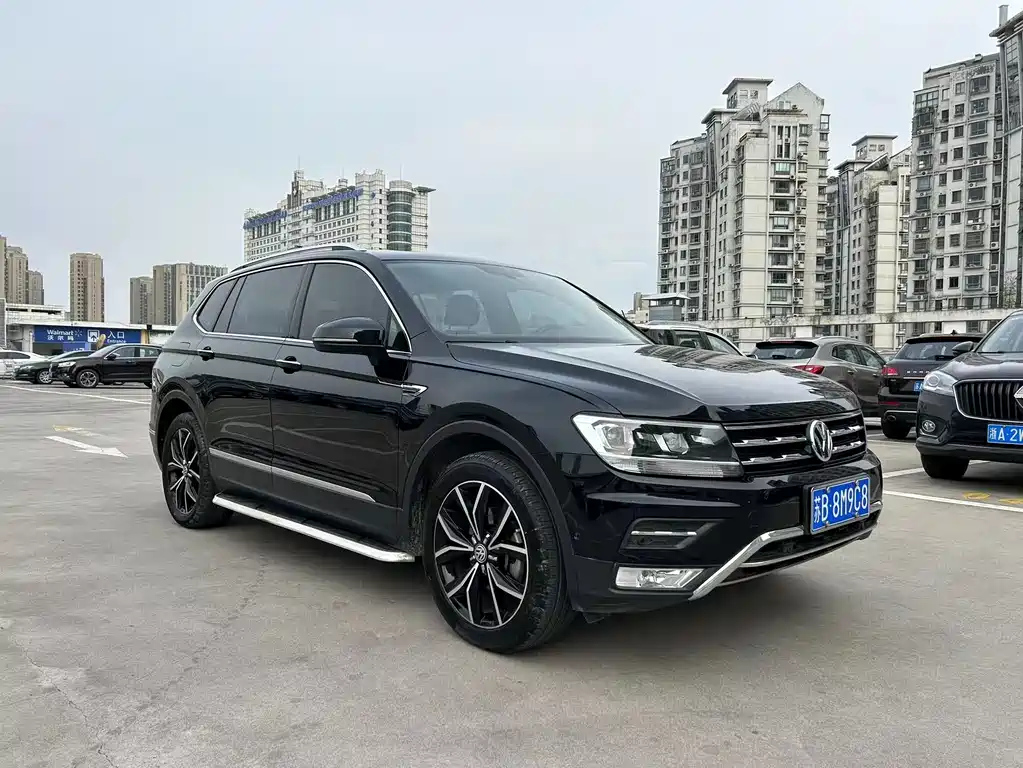 VOLKSWAGEN TIGUAN L 2020