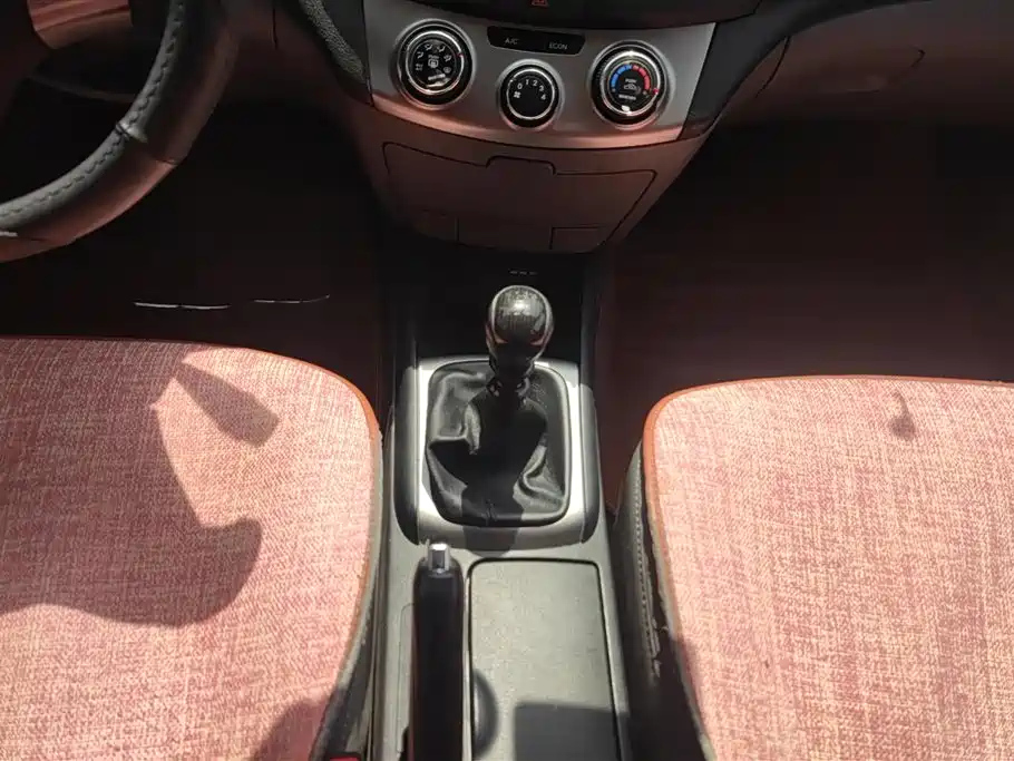 HYUNDAI CELESTA 2014