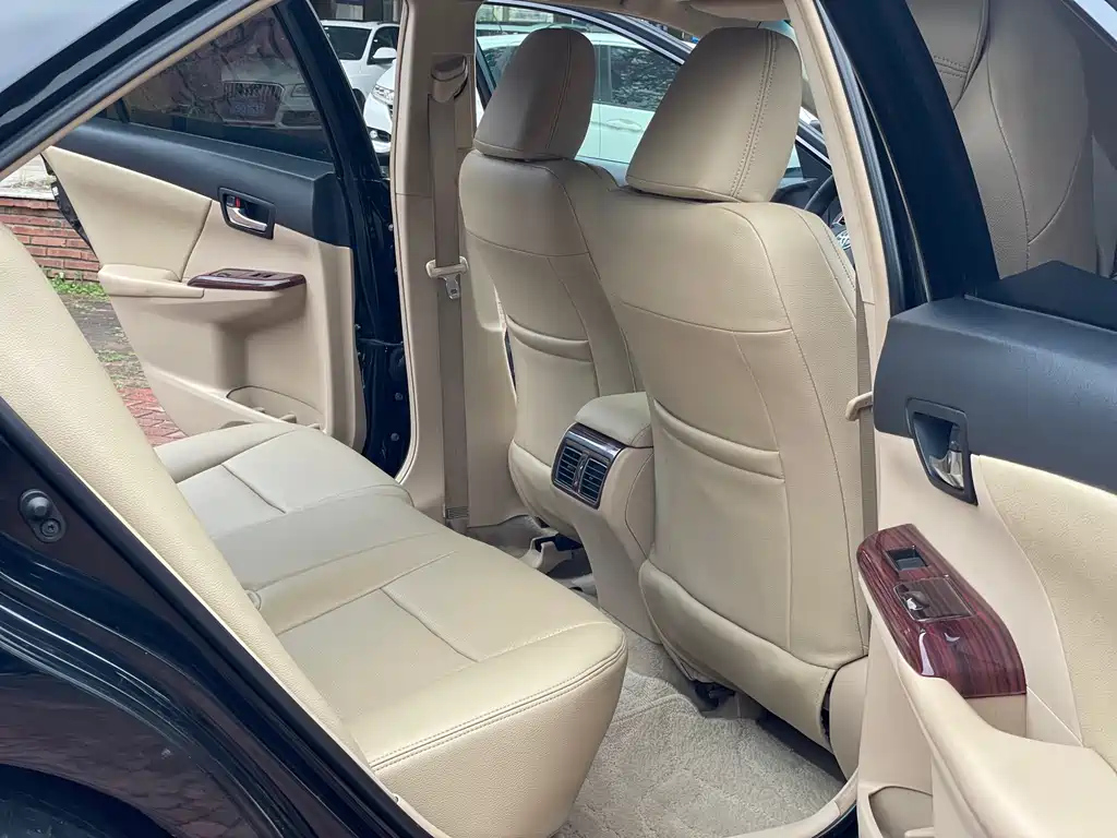 TOYOTA CAMRY 2012