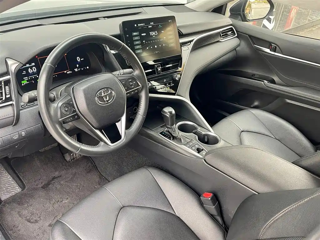 TOYOTA CAMRY 2021