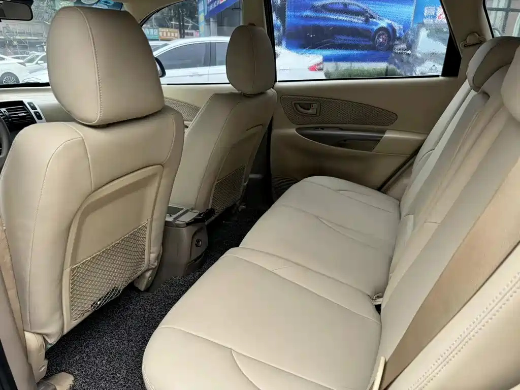 HYUNDAI TUCSON 2012