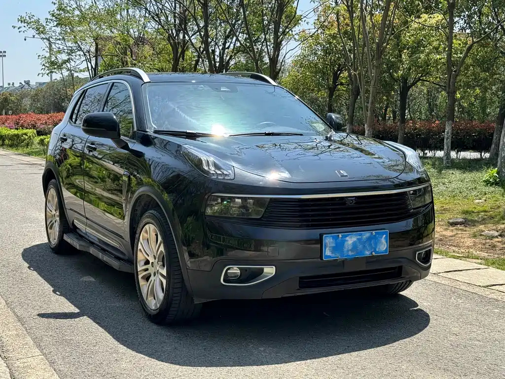 LYNK&CO 01 2019