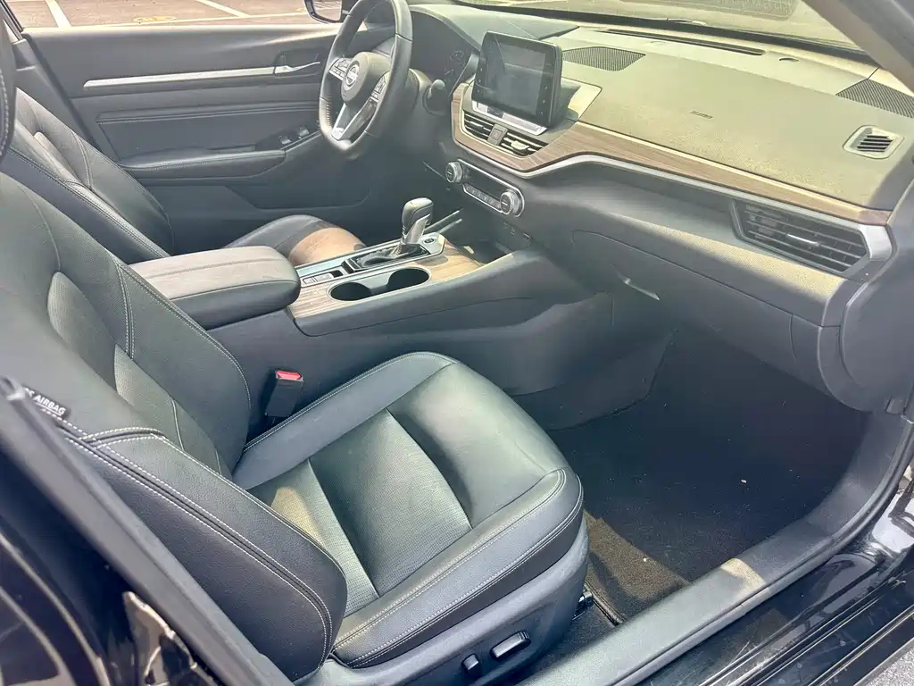 NISSAN TEANA 2022