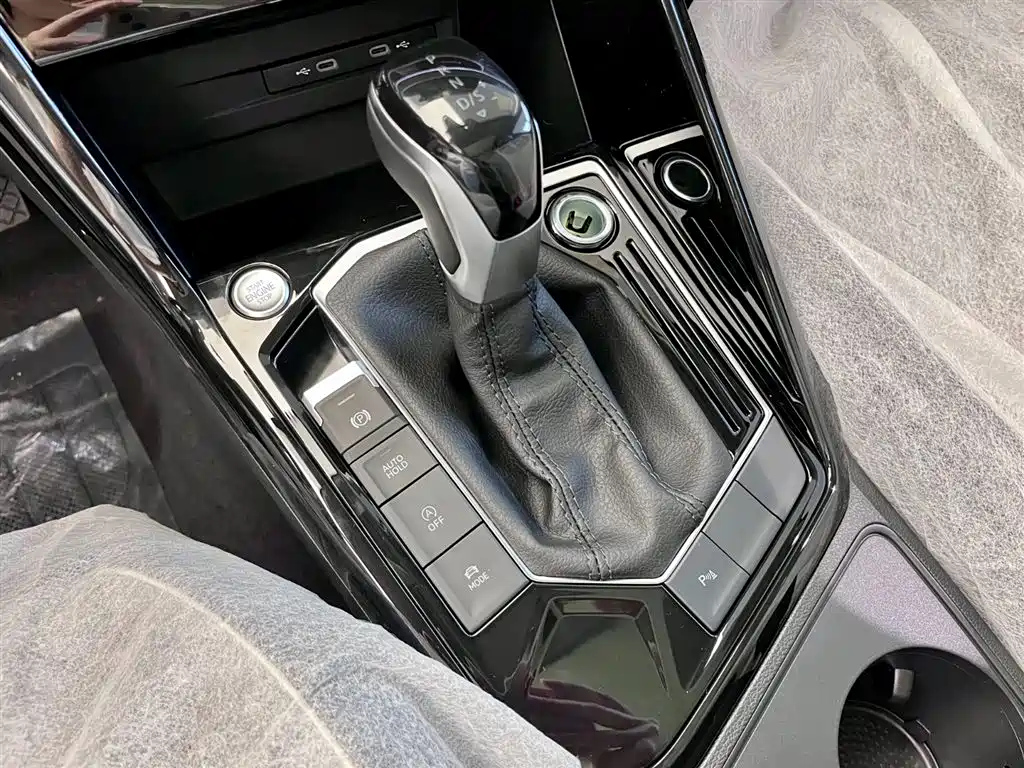 VOLKSWAGEN TAYRON 2023