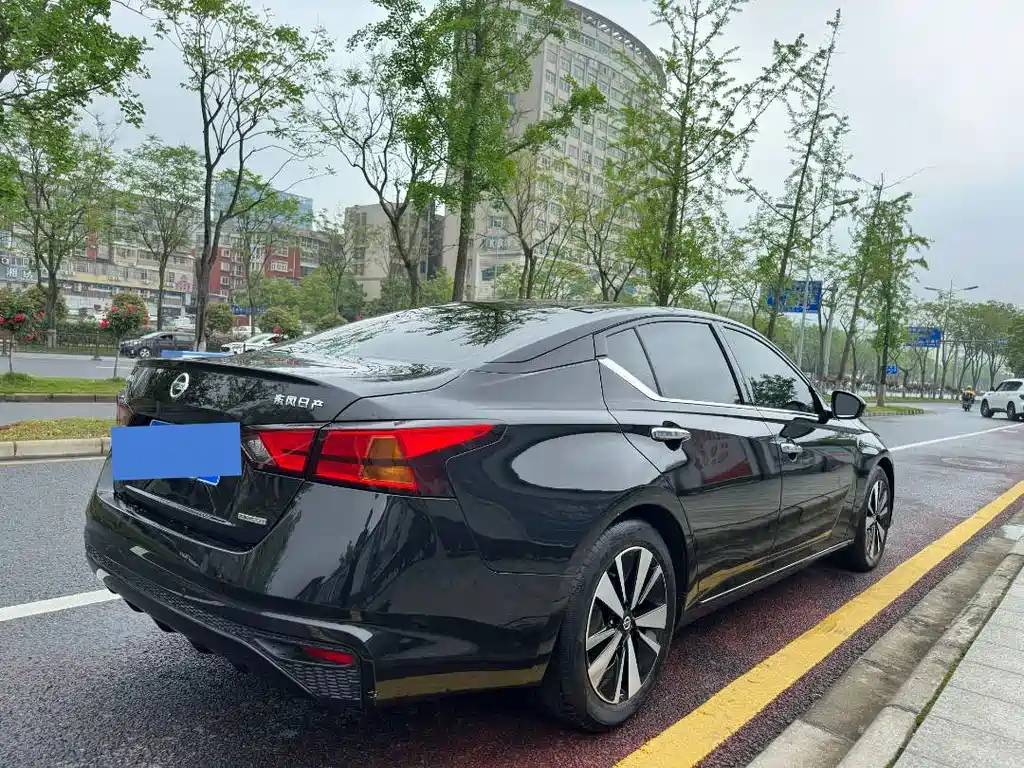 NISSAN TEANA 2022