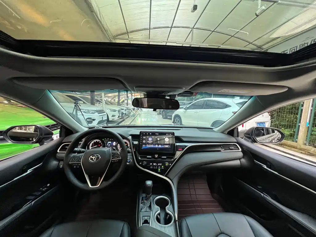 TOYOTA CAMRY 2021