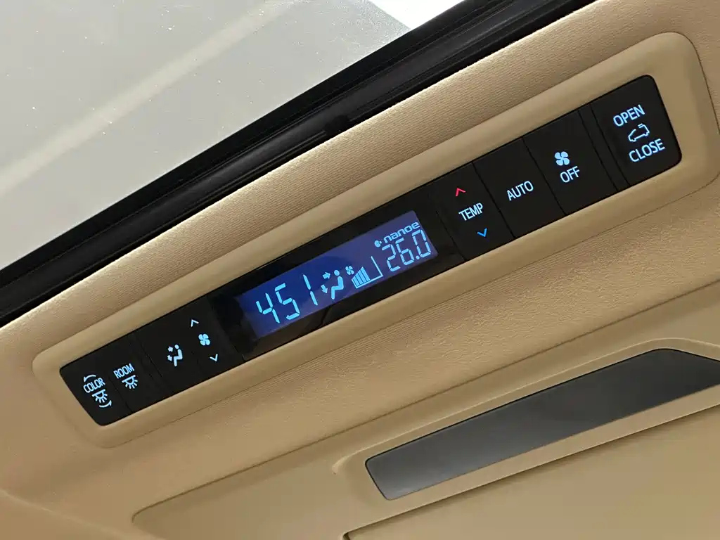 TOYOTA ALPHARD 2018