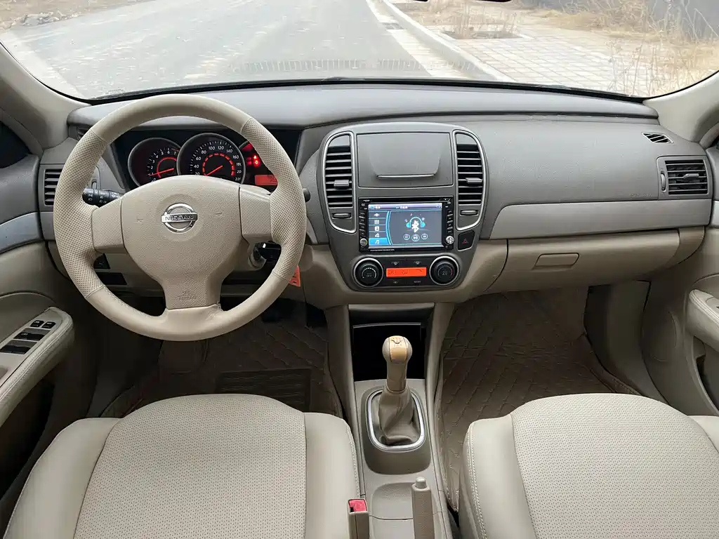 NISSAN SYLPHY 2014