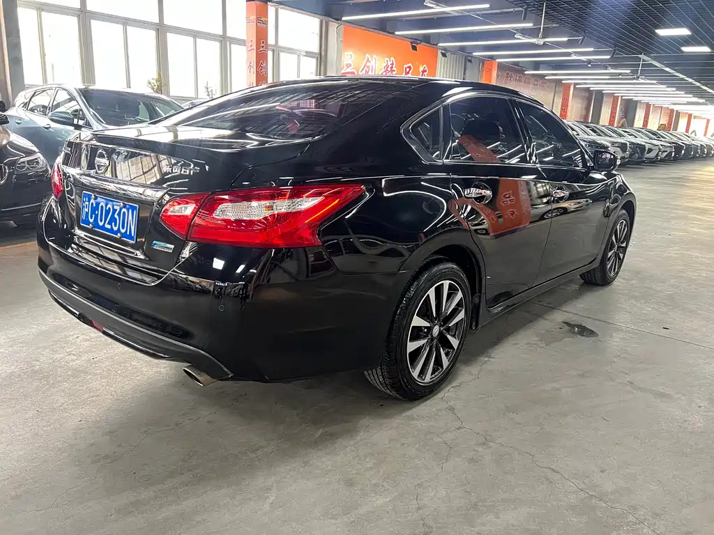 NISSAN TEANA 2018