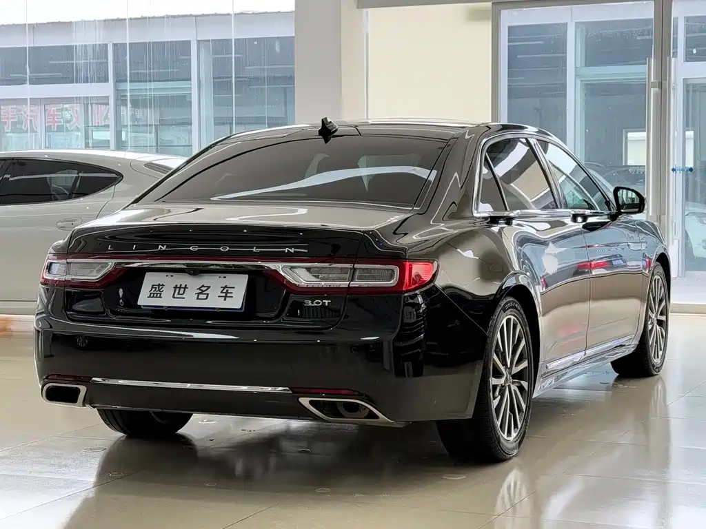 LINCOLN CONTINENTAL 2019