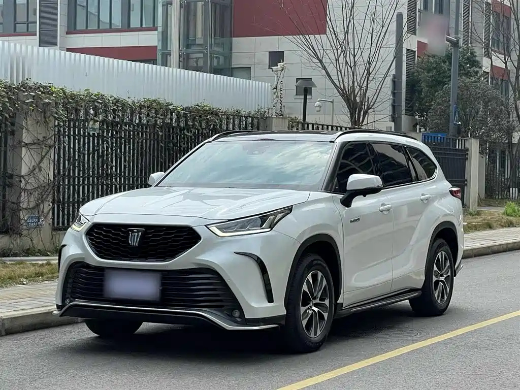 TOYOTA CROWN LUFANG 2022