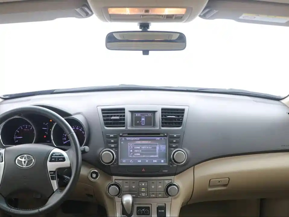TOYOTA HIGHLANDER 2014