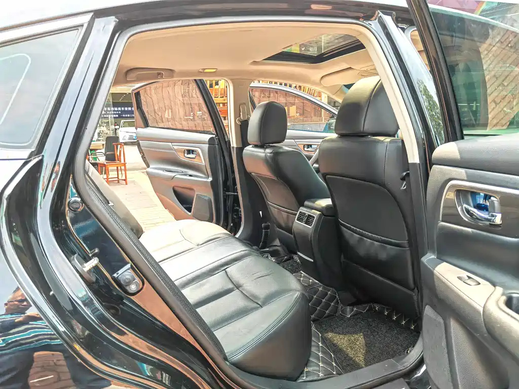NISSAN TEANA 2016