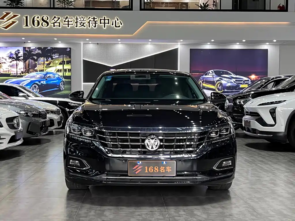 VOLKSWAGEN PASSAT 2019