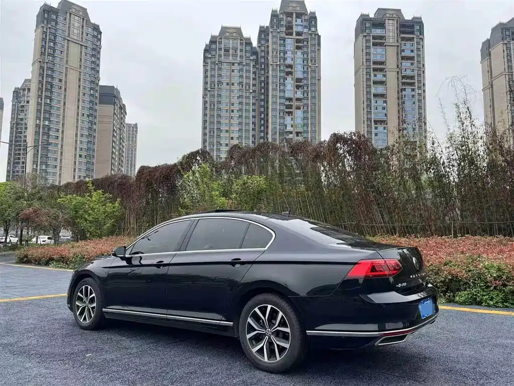 VOLKSWAGEN MAGOTAN 2021